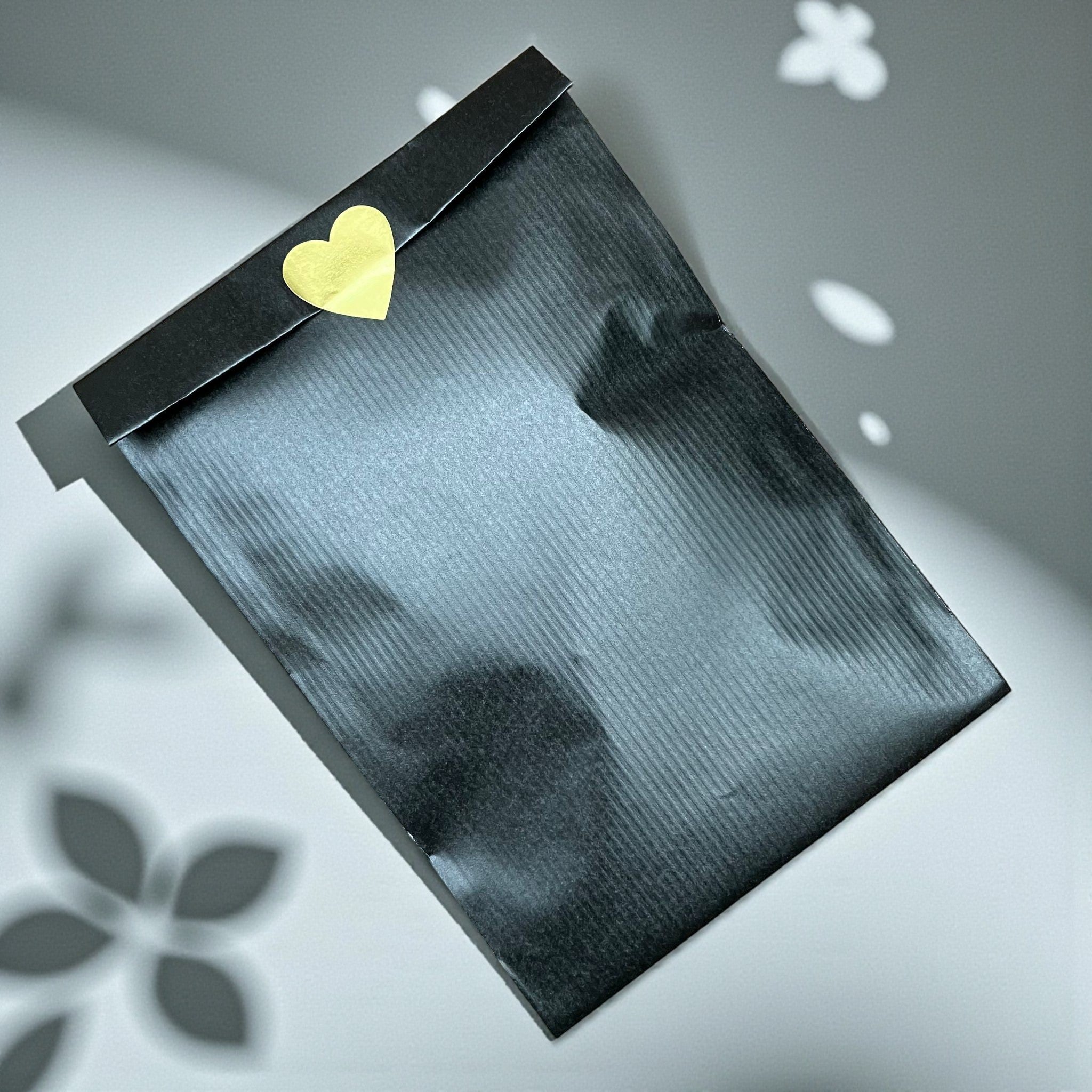 Keelin Design MYSTERY OORBELLEN