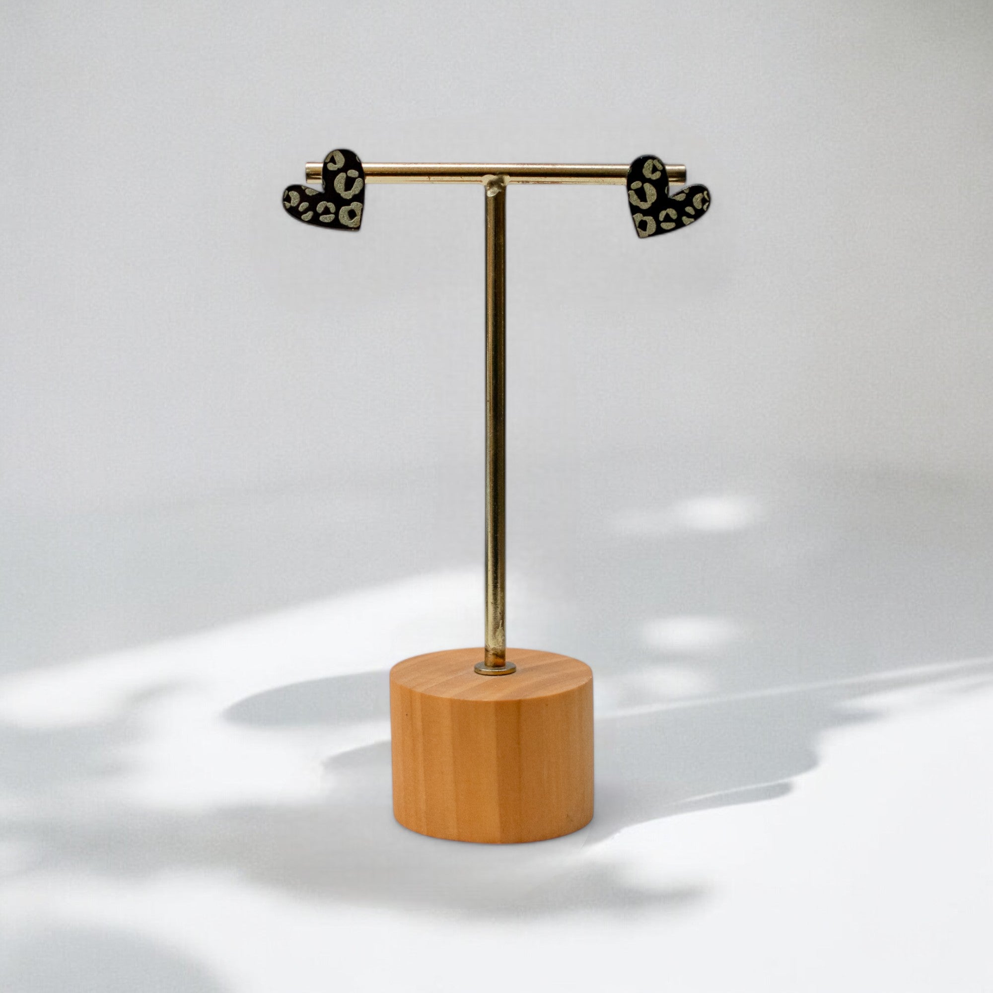 Mila · MINI Hartje Oorstekers · Luipaard Gravure