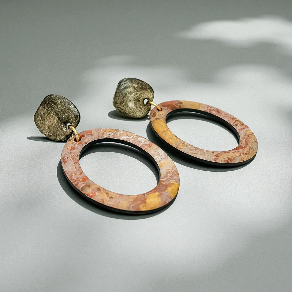 Ramona · Handgeschilderde Statement Oorbellen · Metallic kleuren